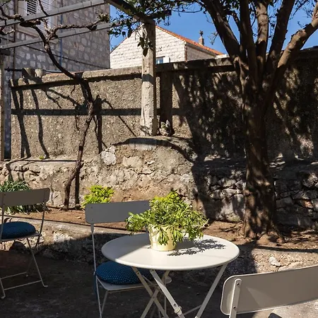 Orange Volantina Apartman *